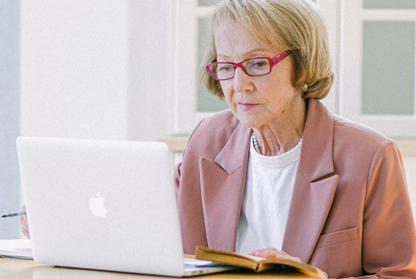 senior using a computer