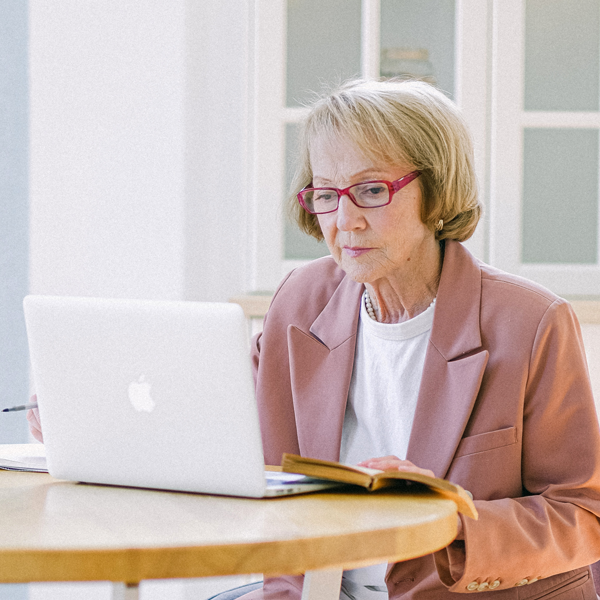 senior using a computer