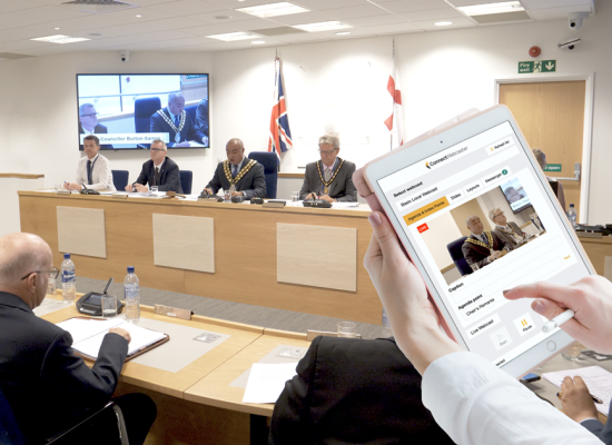 Manage the webcast from the chamber with a tablet